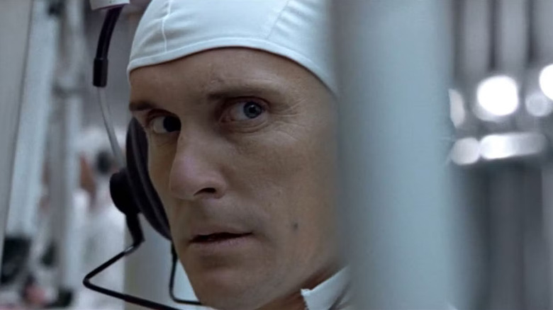 THX sait que quelque chose ne va pas dans son travail dans THX 1138