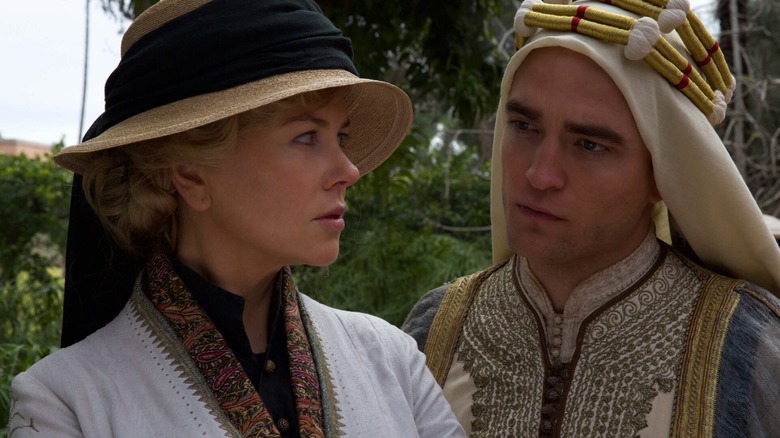 Gertrude Bell talking to T.E. Lawrence in Queen of the Desert