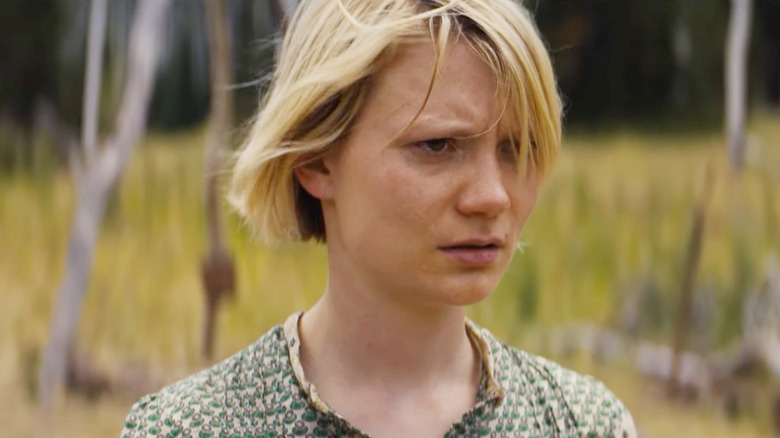 Mia Wasikowska as Penelope looking distraught in Damsel (2018)