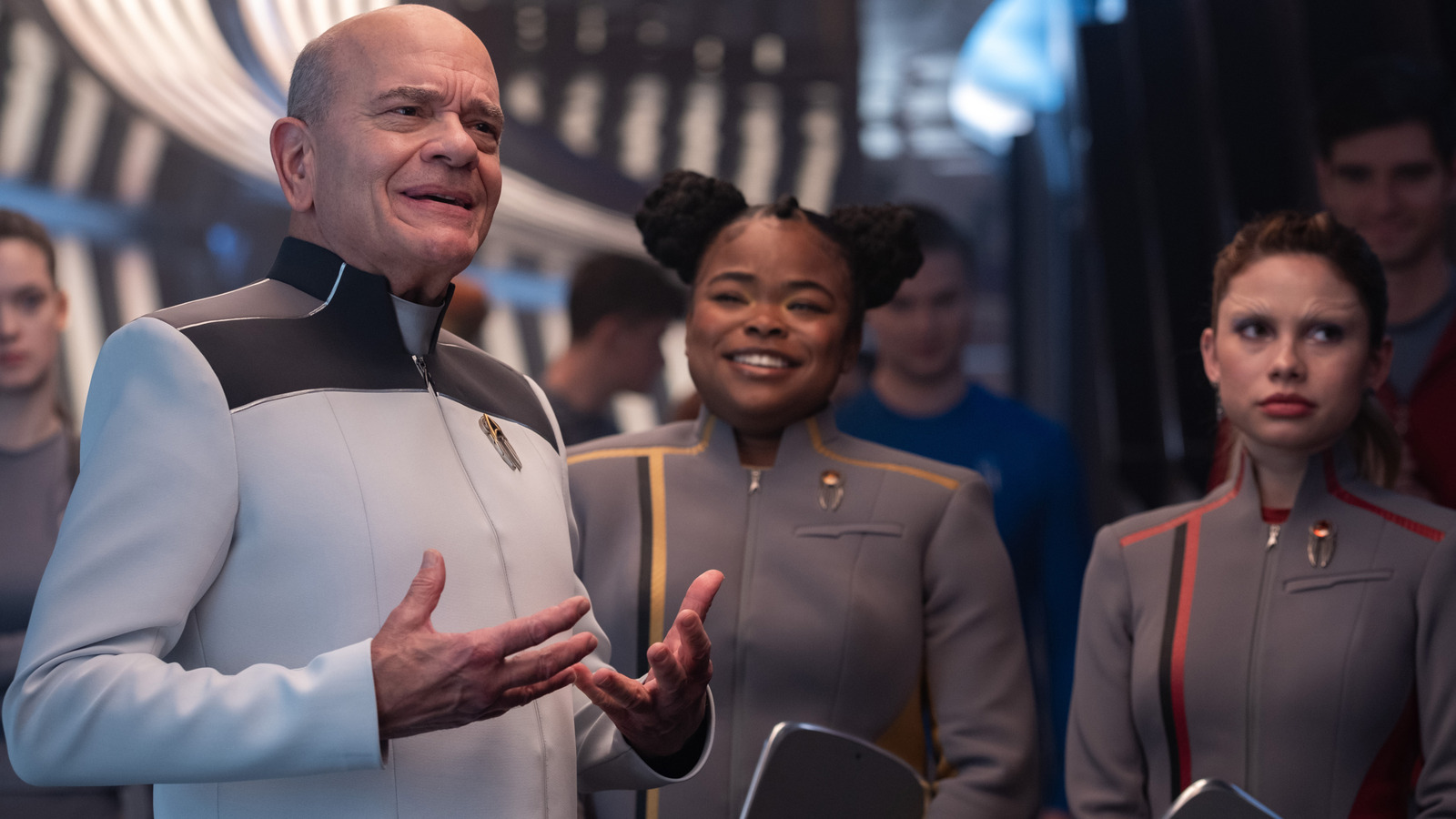 Robert Picardo legt uit waarom de dokter er anders uitziet (maar hetzelfde gedraagt) in Star Trek: Starfleet Academy (exclusief)