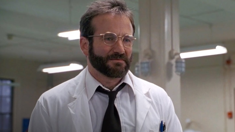 Malcolm Sayer (Robin Williams) looks concerned in a ward in Awakenings