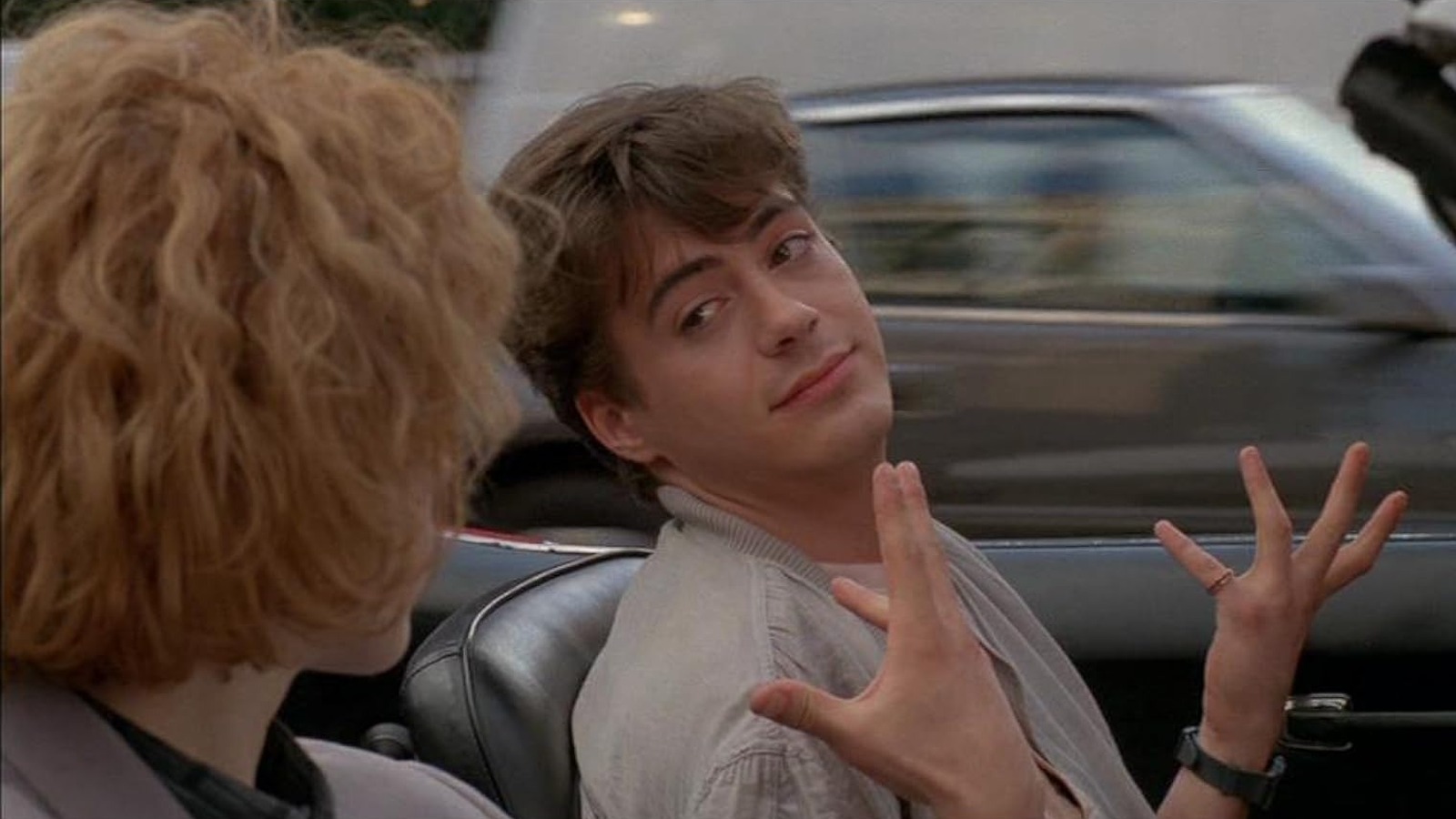Roger Ebert heeft deze Robert Downey Jr. en Molly Ringwald Rom-Com absoluut verwoest