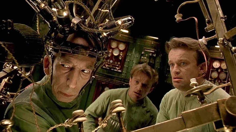 Krank en twee klonen in een steampunklaboratorium in The City of Lost Children