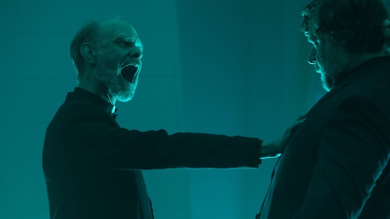 O Exorcismo 2024 David Hyde Pierce 