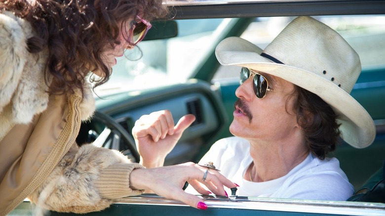 Ron Woodruff in a car talking to Rayon in Dallas Buyers Club