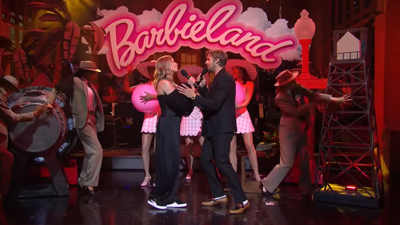 Taylor Swift Saturday Night Live Intro Image to u