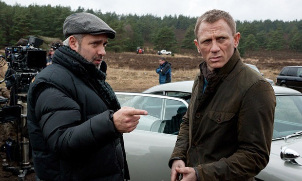 Sam Mendes and Daniel Craig on Skyfall set