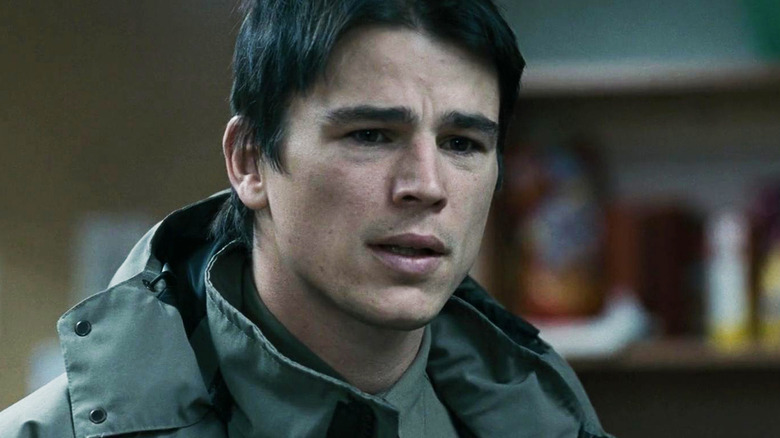 Josh Hartnett's Sheriff Eben Oleson is seen in closeup in 30 Days of Night