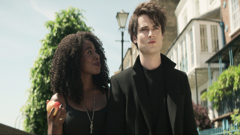 Kirby Howell-Baptise and Tom Sturridge in The Sandman"