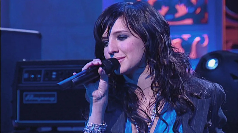 Ashlee Simpson singing on Saturday Night Live