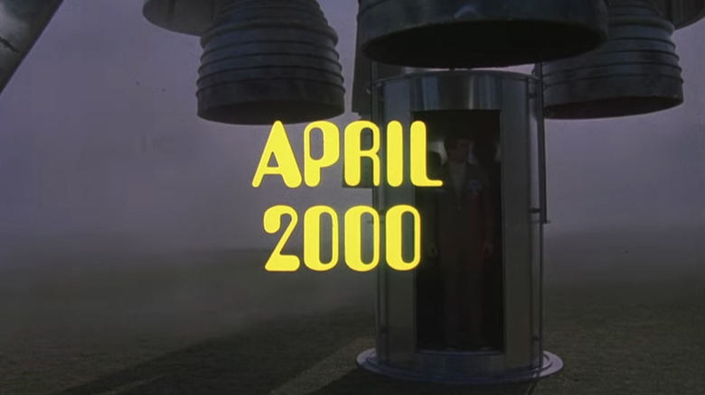 A spaceship arrives in April 2000 in The Martian Chronicles