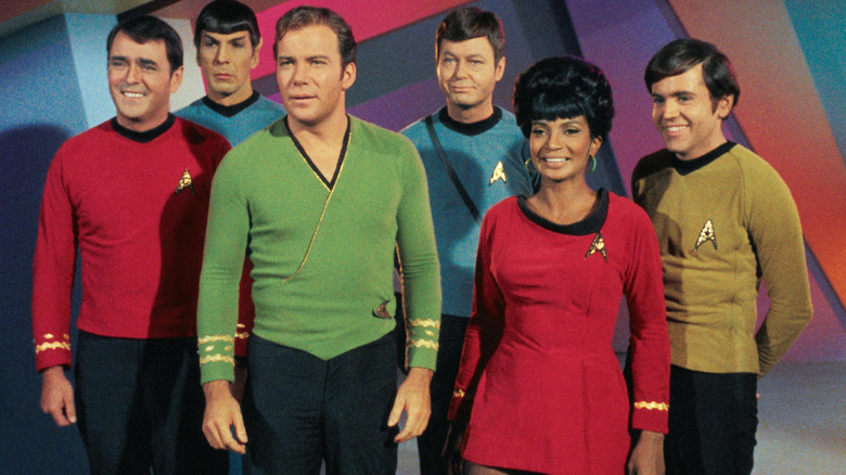 Kirk and crew on bridge