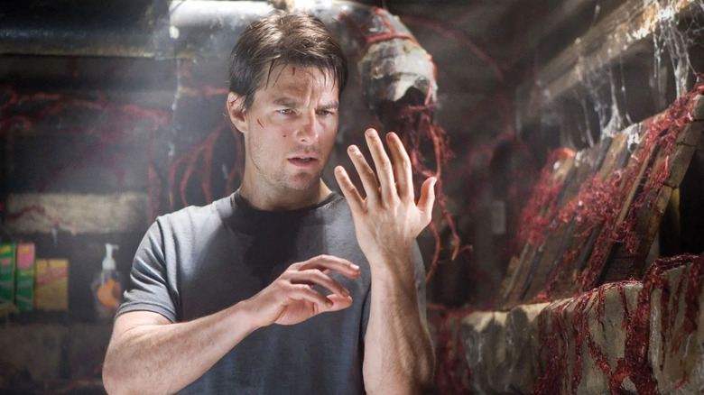 Tom Cruise in bunker