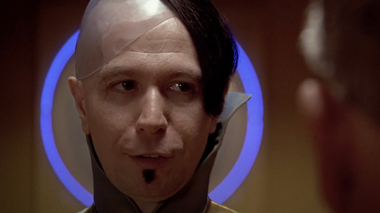 Zorg in his office