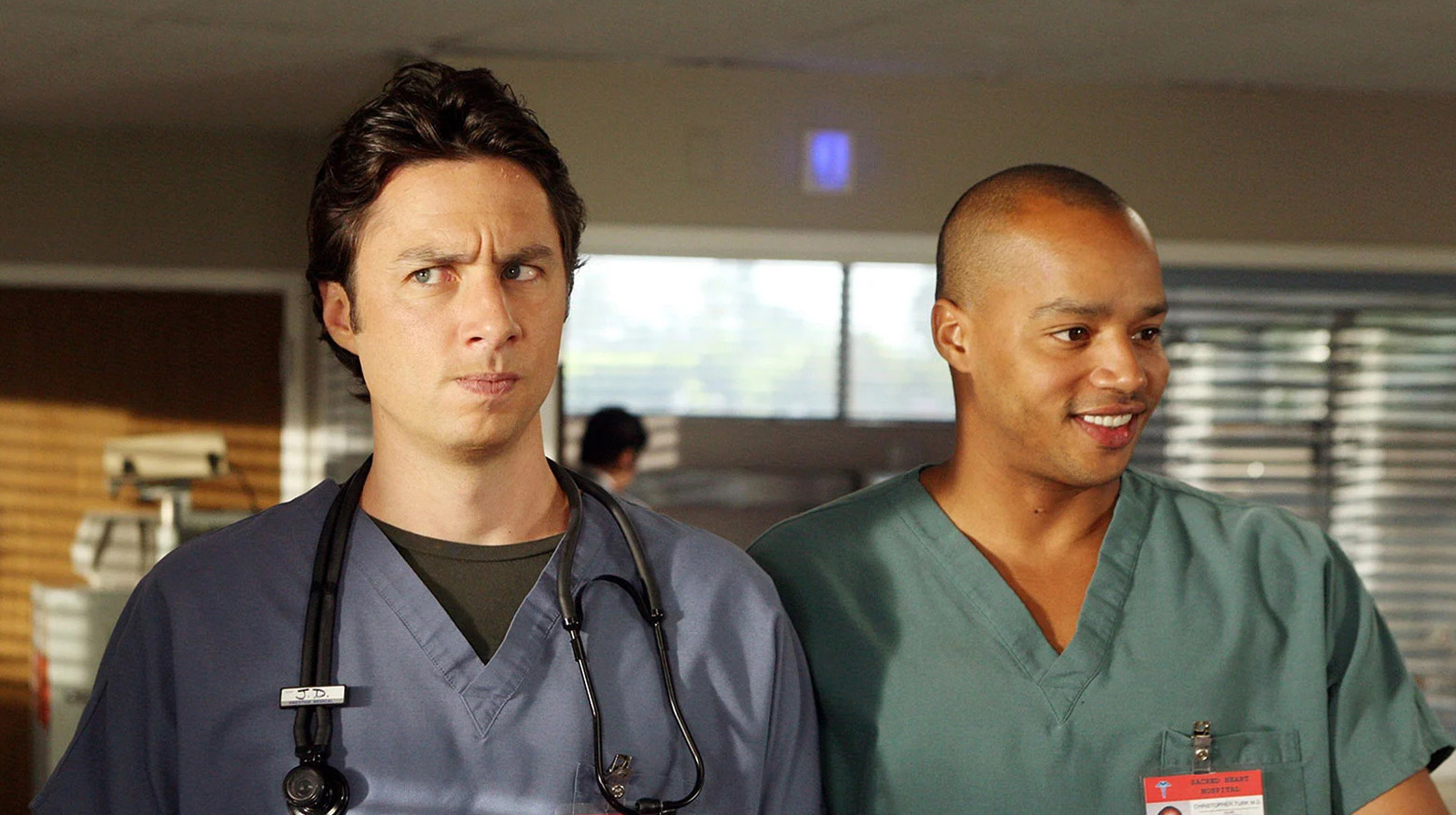 Scrubs Early Episodes Had To Get Cheesy To Appease Network Execs