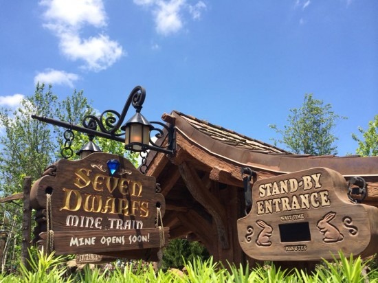 Seven Dwarfes Mine Train Entrance