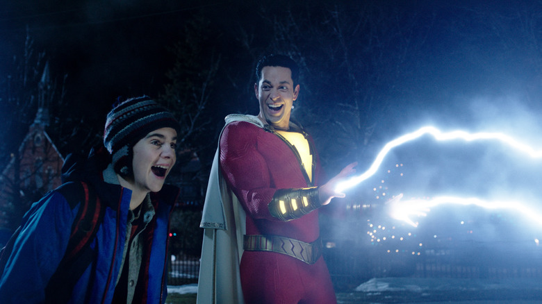 Manos relámpago de Shazam