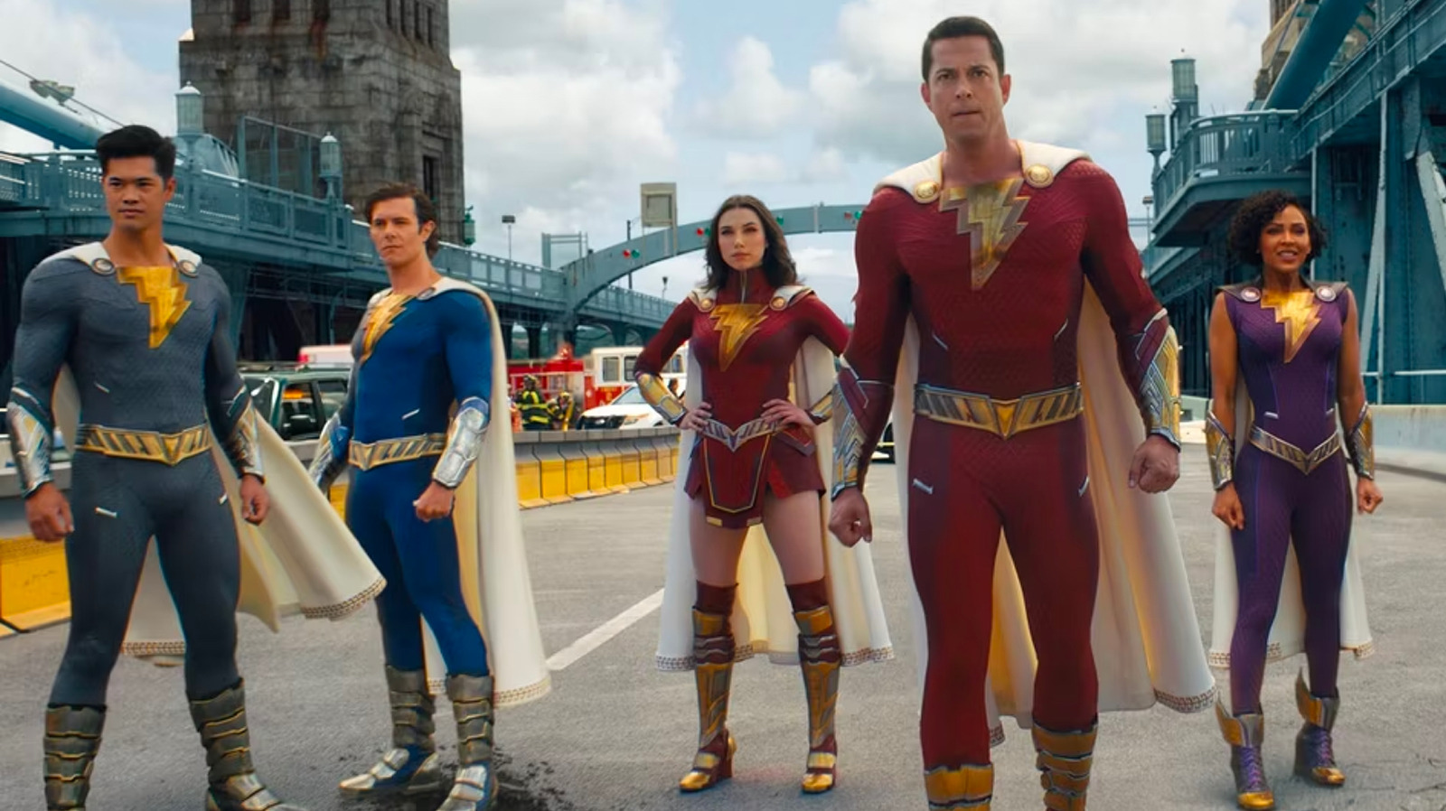 Recenzja filmów o superbohaterach w Shazam 2 może być zabawna