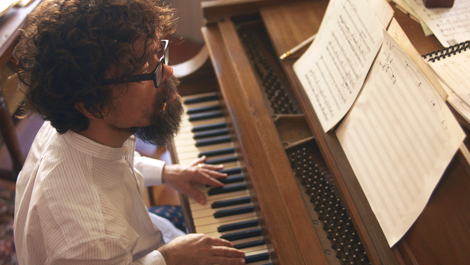 She Came To Me Trailer: Marisa Tomei’s Axe-Wielding Tugboat Captain Ensnares Peter Dinklage – /Film