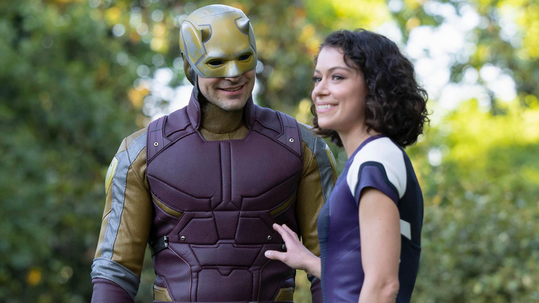 Charlie Cox and Tatiana Maslany in She-Hulk: Attorney At Law