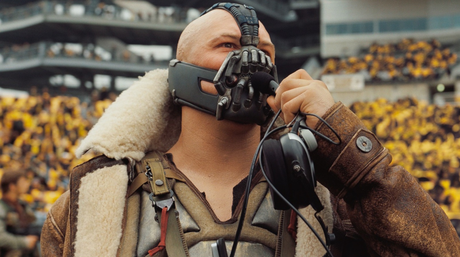 Shooting In IMAX For The Dark Knight Rises Meant Going Practical For Its Most Extreme Scenes Shooting In IMAX For The Dark Knight Rises Meant Going Practical For Its Most Extreme Scenes