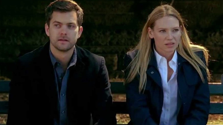 Joshua Jackson and Anna Torv in Fringe.