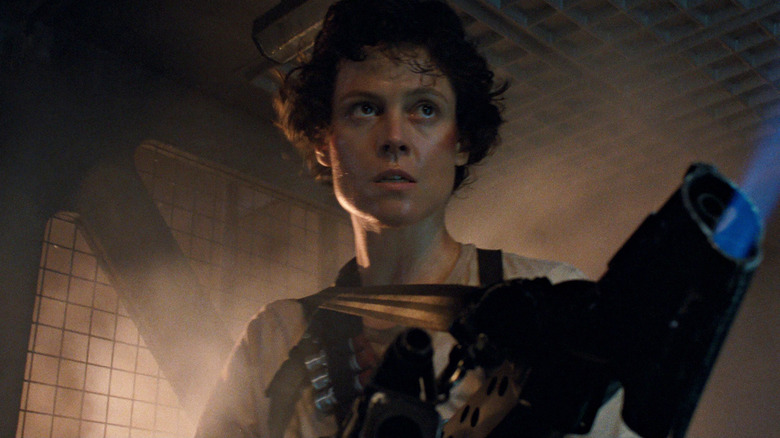 Sigourney Weaver Aliens