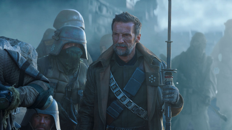 El General Strix de Matthew Kassovitz tiene un bastón en Star Wars: Skeleton Crew