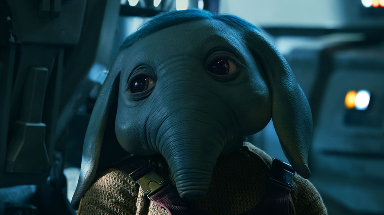Neel, de Robert Timothy Smith, parece pensativo em Star Wars: Skeleton Crew