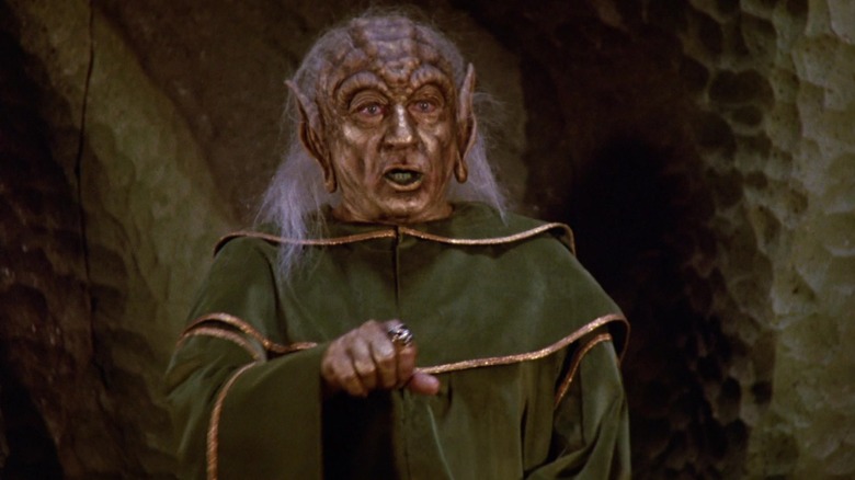Mel Brooks as Yogurt wielding his Schwartz ring in Spaceballs