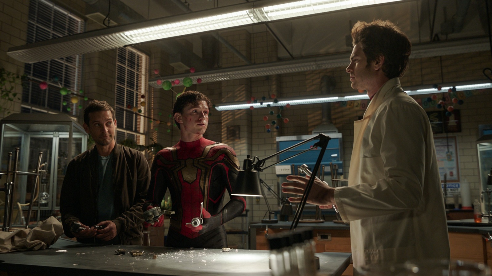 Spider-Man: No Way Home Swings Past $800 Million At The Domestic Box ...