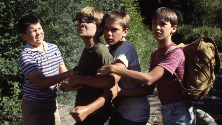 Jerry O'Connell, Corey Feldman, River Phoenix, and Will Wheaton as kids in Stand By Me