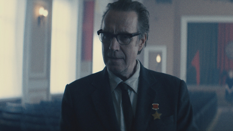 The Chief Designer looking mighty suspicious in Star City