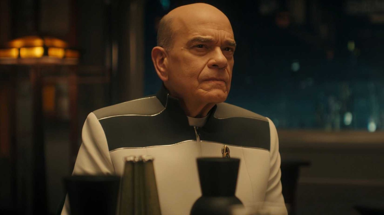 Starfleet Academy beantwoordt de vraag die iedereen heeft over de dokter van Robert Picardo