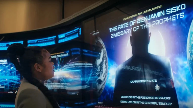 Kerrice Brooks' SAM looking at a screen silhouette of Avery Brooks' Benjamin Sisko on Star Trek: Starfleet Academy