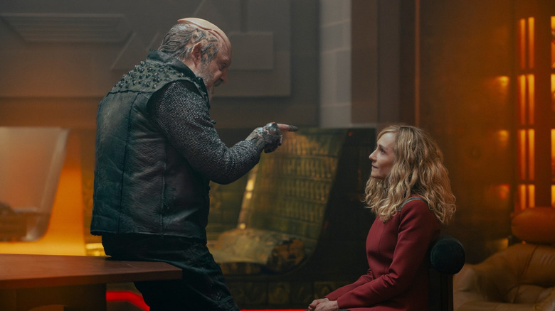 Paul Giamatti's Nus Braka facing Holly Hunter's Nahla Ake on Star Trek: Starfleet Academy