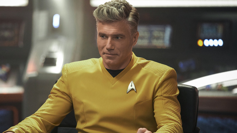 Anson Mount's Captain Pike with grey hair on Star Trek: Strange New Worlds