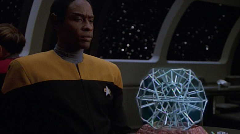 Tuvok playing a game of kal-toh on Star Trek: Voyager