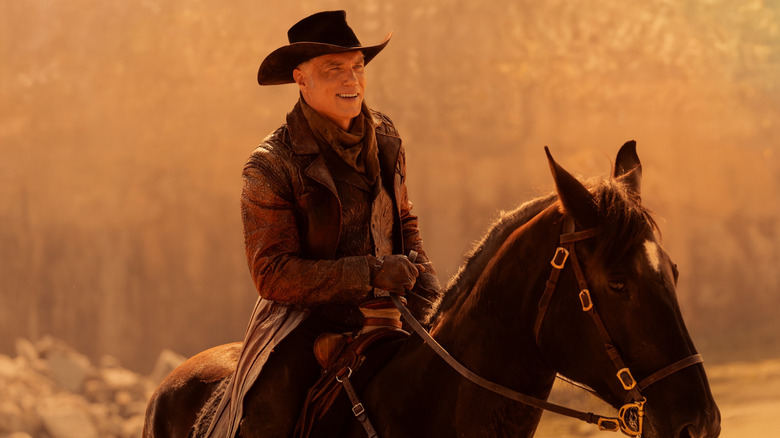 Anson Mount as Christopher Pike dressed like a cowboy and riding a horse in Star Trek: Strange New Worlds