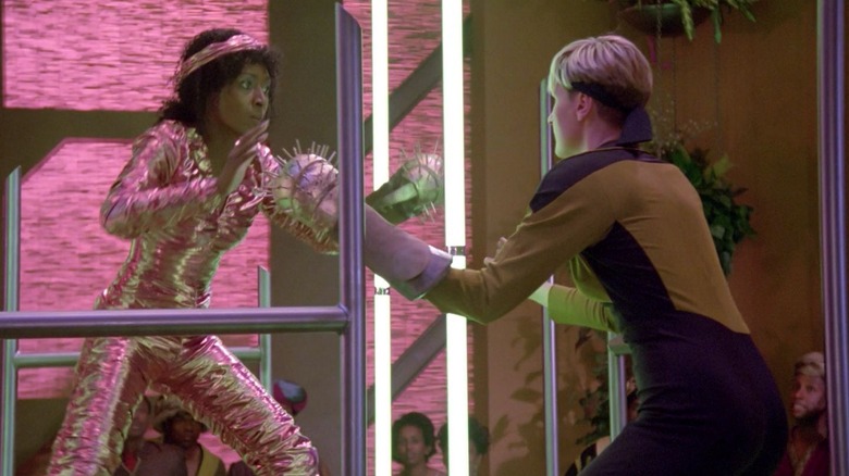Tasha Yar fighting with Lutan on Star Trek: The Next Generation