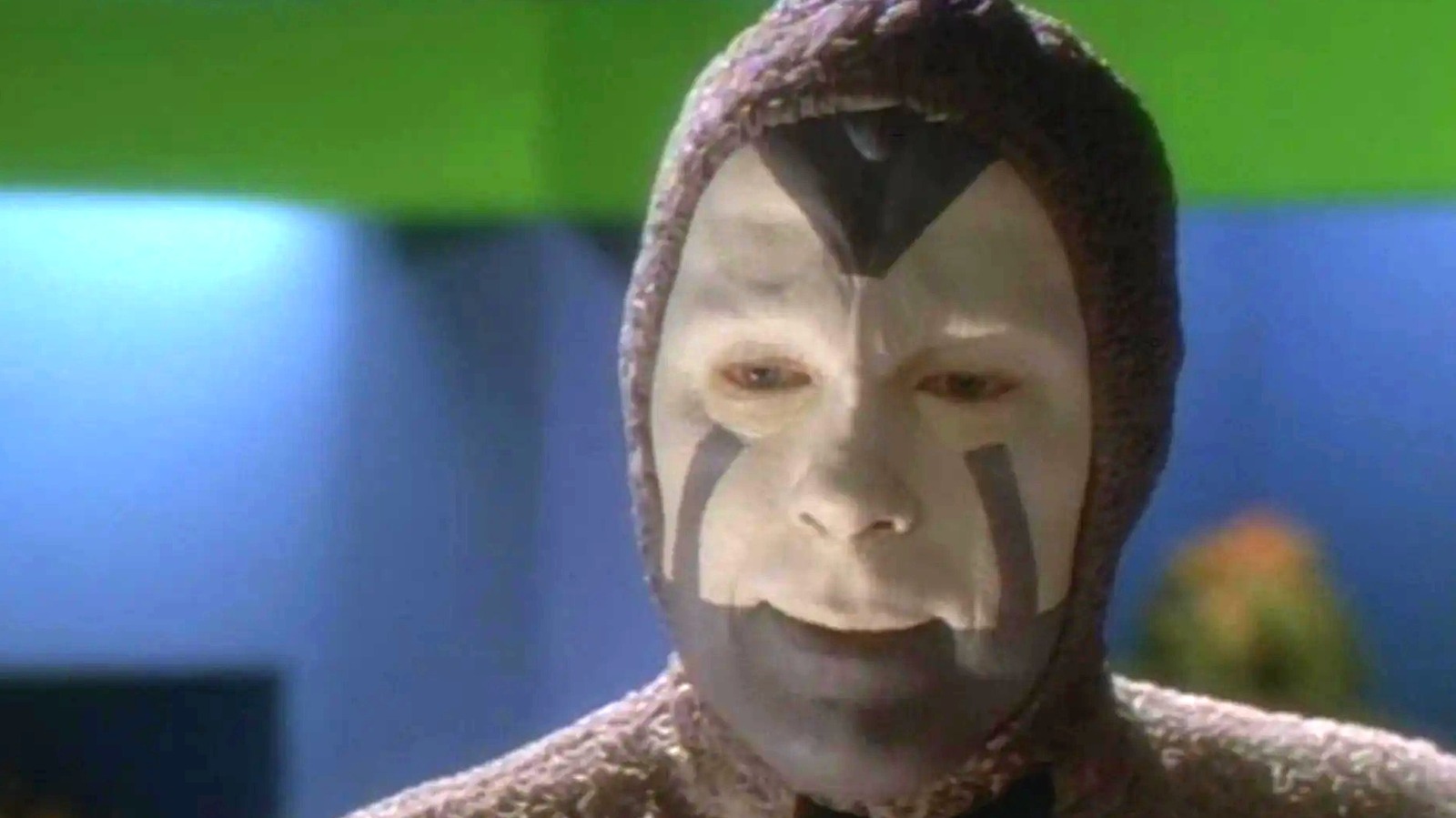 Star Trek: Voyager Showcased A Terrifying Villain Played By A Comedy Legend