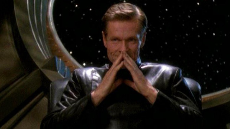 William Sadler plays a scheming Section 31 agent on Deep Space Nine