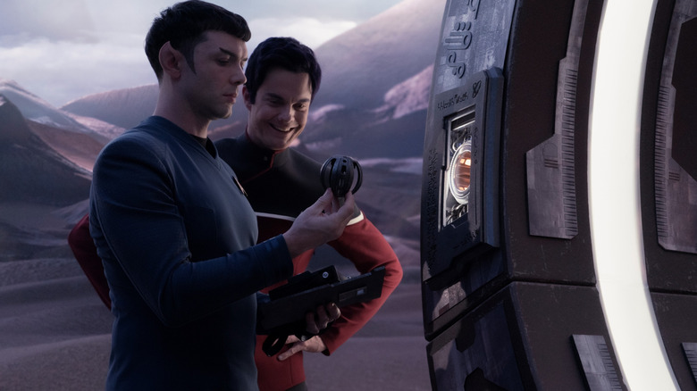 Ethan Peck as Spock ignoring the antics of Jack Quaid as Boimler in Strange New Worlds