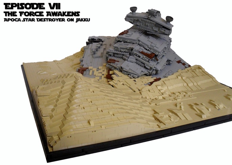 Star Wars: The Force Awakens Apoca Star Destroyer on Jakku created by KevFett2011 with 12,000 lego bricks