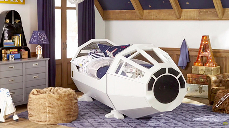 Star Wars - Millennium Falcon Bed