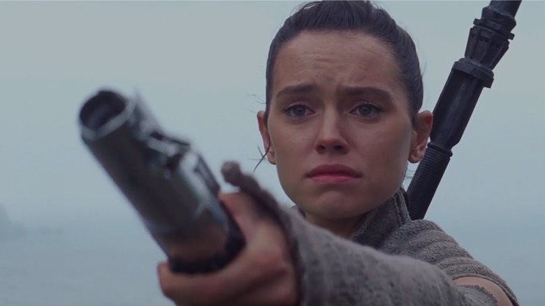 Rey in the force awakens ending