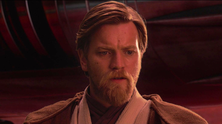 Obi-Wan Kenobi (Ewan McGregor) looks down in front of a ship in Star Wars: Episode III - Revenge of the Sith