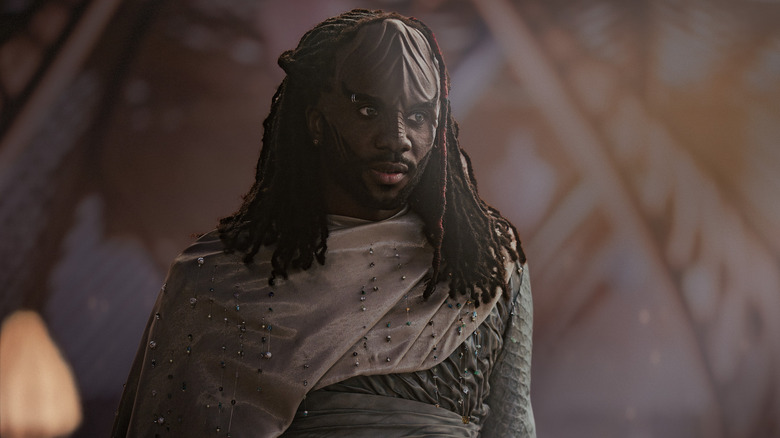 Karim Diané as Jay-Den Kraag wearing formal Khionian attire on Star Trek: Starfleet Academy