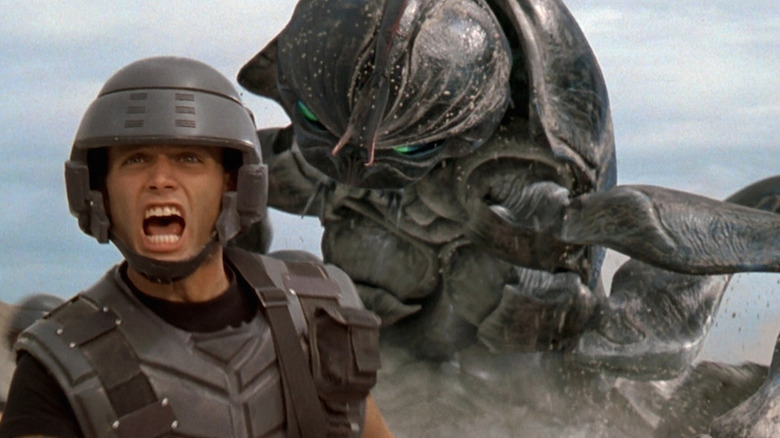 Casper Van Dien stars in Starship Troopers (1997)