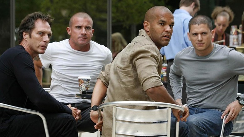 Mahone, Fernando, Lincoln, and Michael hanging out together in Prison Break